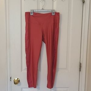 Under armor 3/4 leggings Pink size L